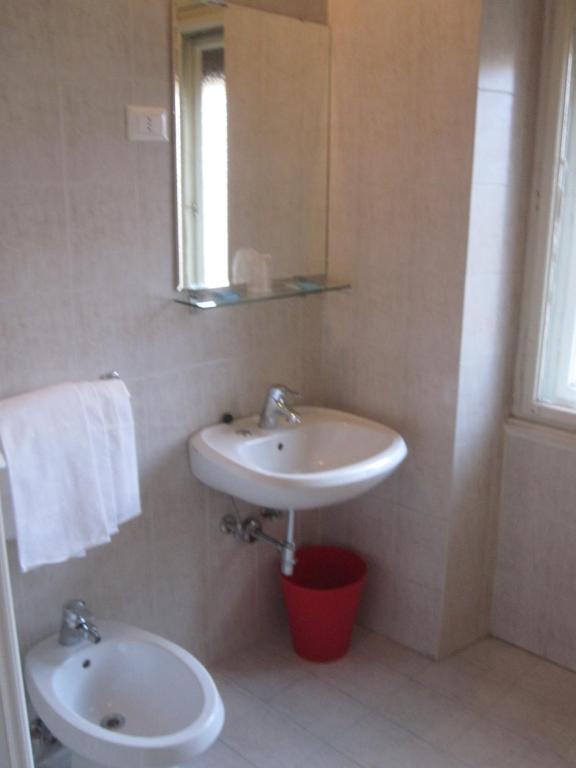 Hotel Brioni Trieste Phòng bức ảnh